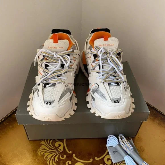 BALENCIAGA Track ホワイト/オレンジ BALENCIAGA TRACK スニーカー 36 ホワイト/オレンジ - メルカリ